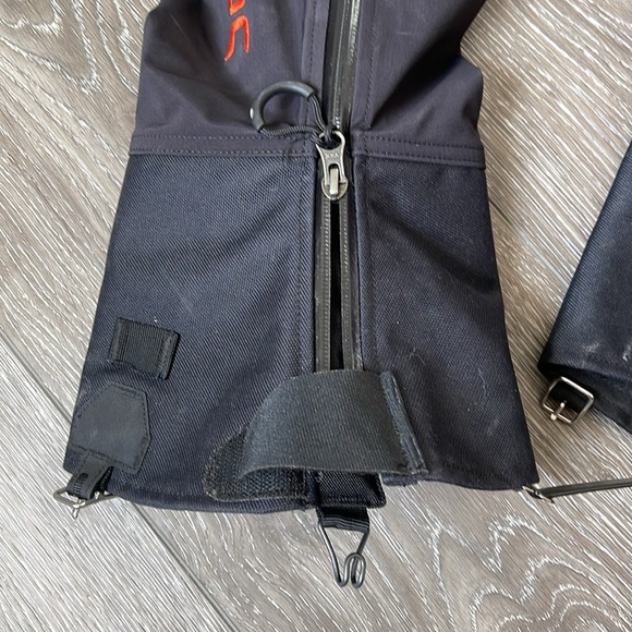 Hillsound Armadillo LT I Waterproof, Breathable Gaiters - Picture 3 of 3